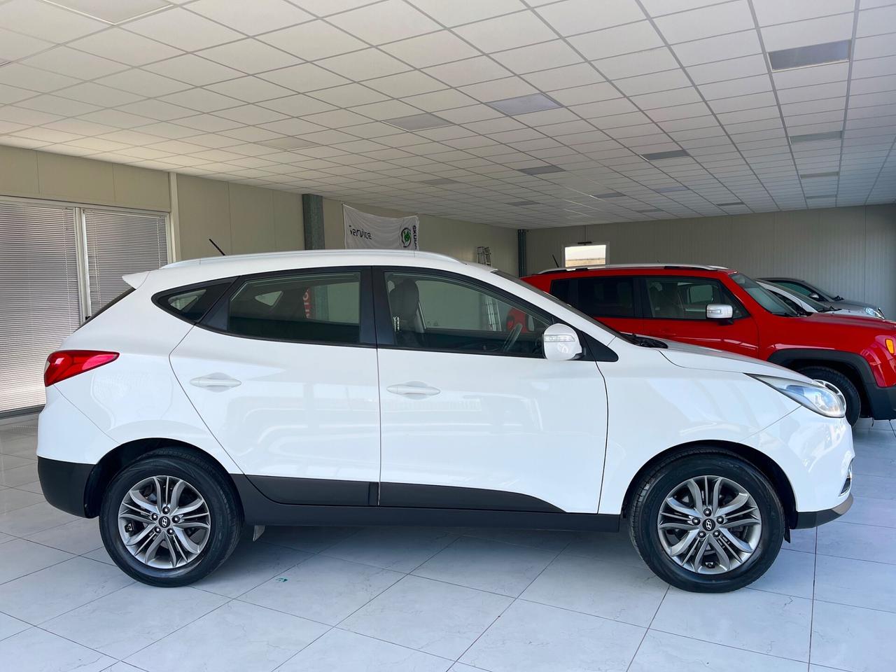 HYUNDAI IX35 1.7 CRDi 2WD LED + PELLE