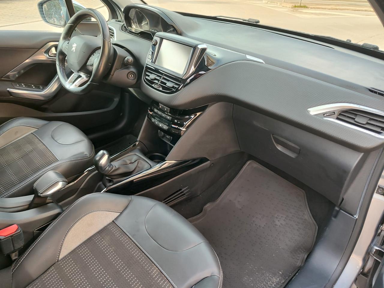 Peugeot 2008 1.6 BlueHDi 100 CV ALLURE 2016