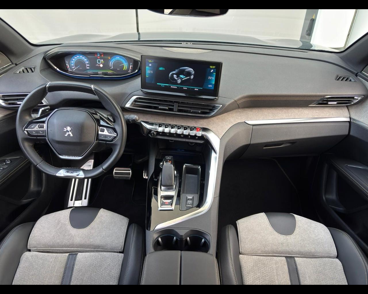 PEUGEOT 3008 II - 3008 1.6 hybrid phev GT Pack 225cv e-eat8