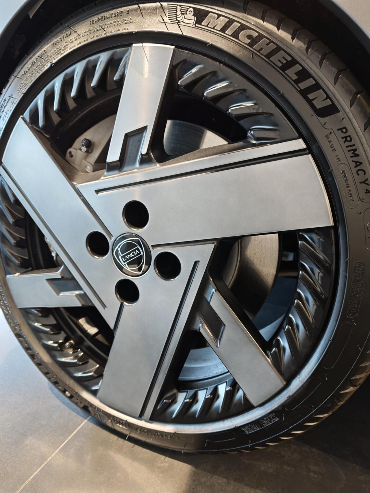Lancia Ypsilon 54 kWh HF Line 280cv PRONTA CONSEGNA