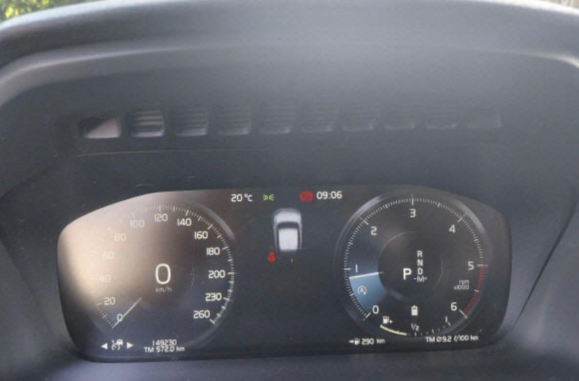 Volvo XC 90 XC90 B5 (d) AWD Geartronic Momentum Pro