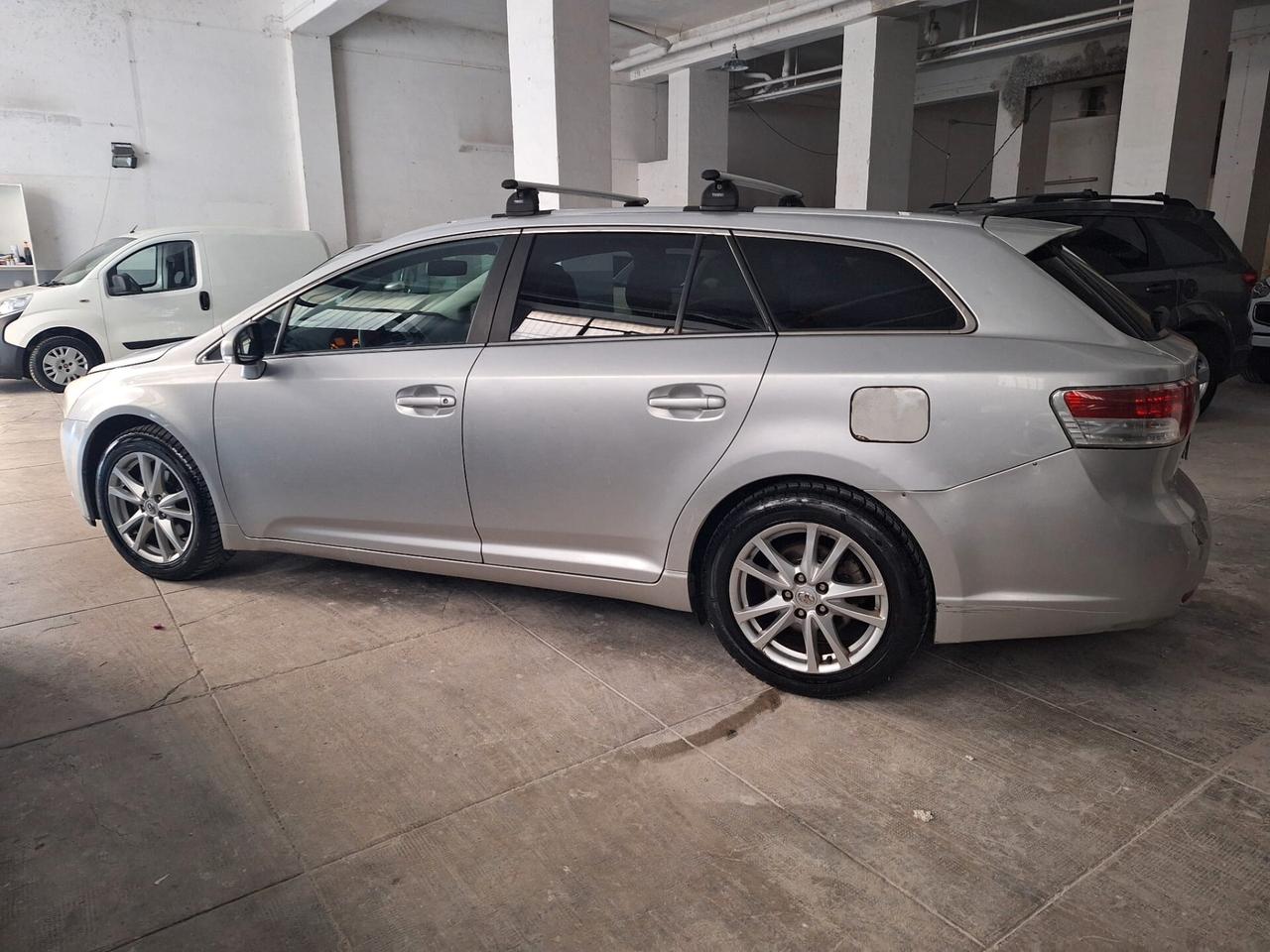 Toyota Avensis 2.0 D-4D Wagon Executive