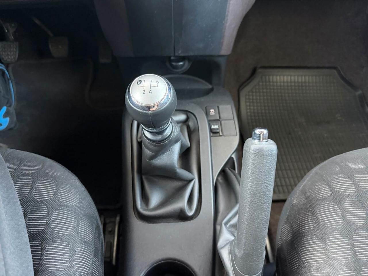 Toyota iQ 1.0 68 Cv Keyless - Cerchi in lega - Comandi