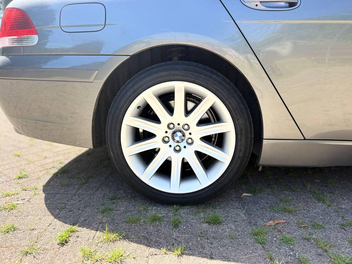 BMW Serie 7 E 65-66 745i