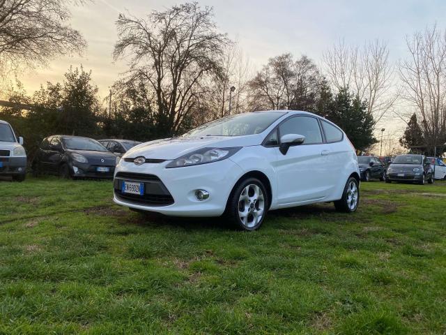 Ford Fiesta Titanium Gpl * Bollo pagato fino a Novembre 2026 *