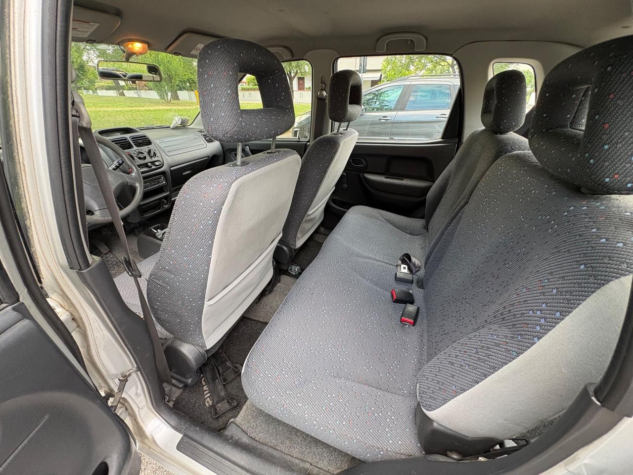 Suzuki Ignis 1.3 16V 83cv benzina neo patentati