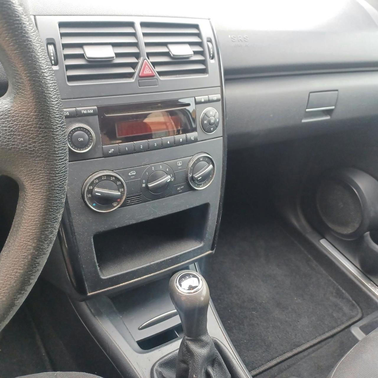 142.998KM CLASSE A 150 BUONE CONDIZIONI NEOPATENTATI
