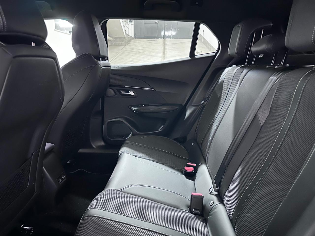 Peugeot 2008 BlueHDi 130 S&S EAT8 GT