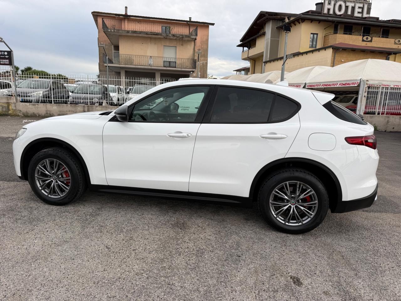 Alfa Romeo Stelvio 2.0 Turbo 200 CV AT8 Q4 Super