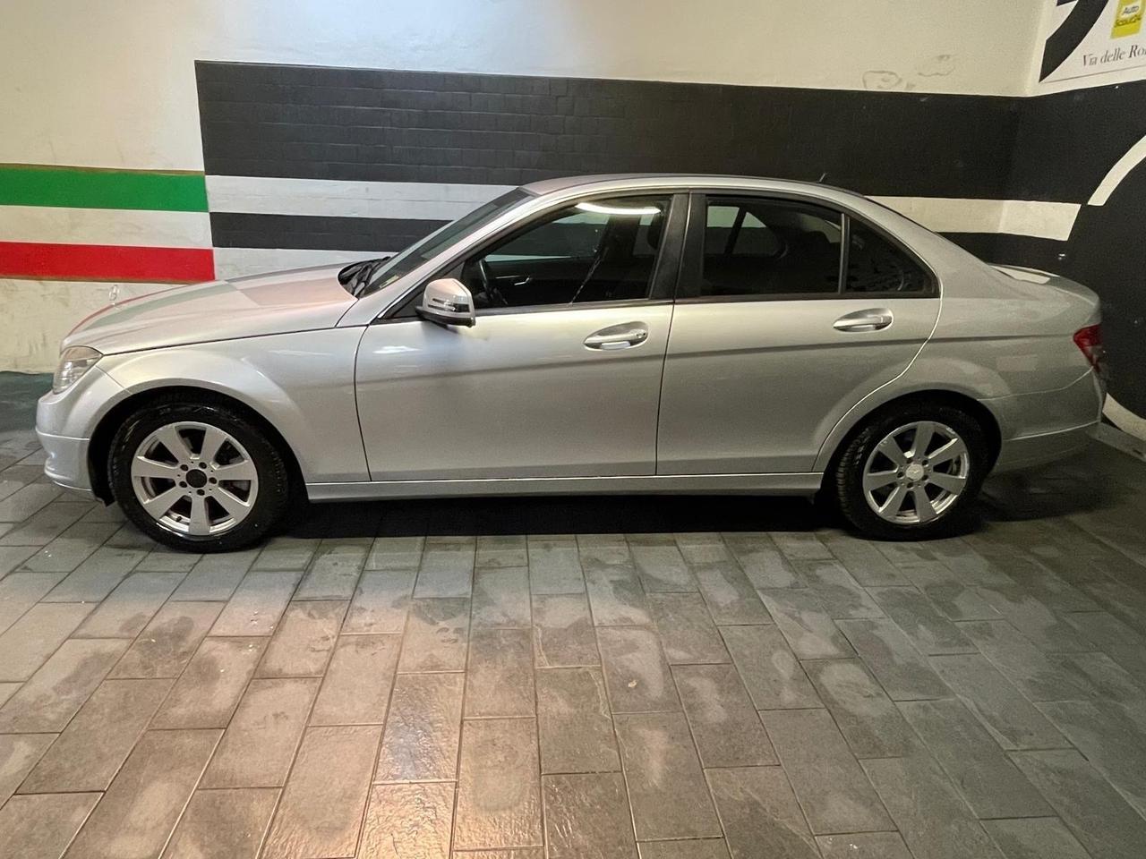 Mercedes-benz C 200 180 BlueEFFICIENCY Avantgarde