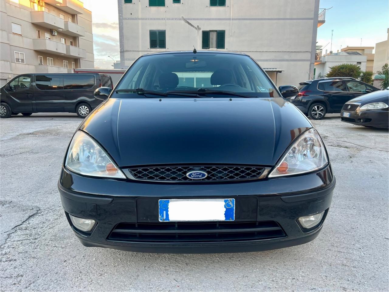 Ford Focus 1.8 TDDi cat 5p. Ghia