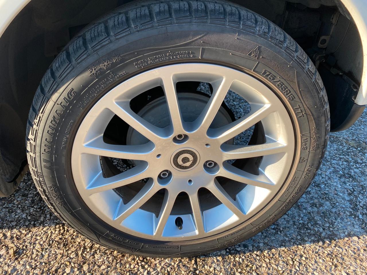 Smart ForTwo 1000 62 kW coupé passion