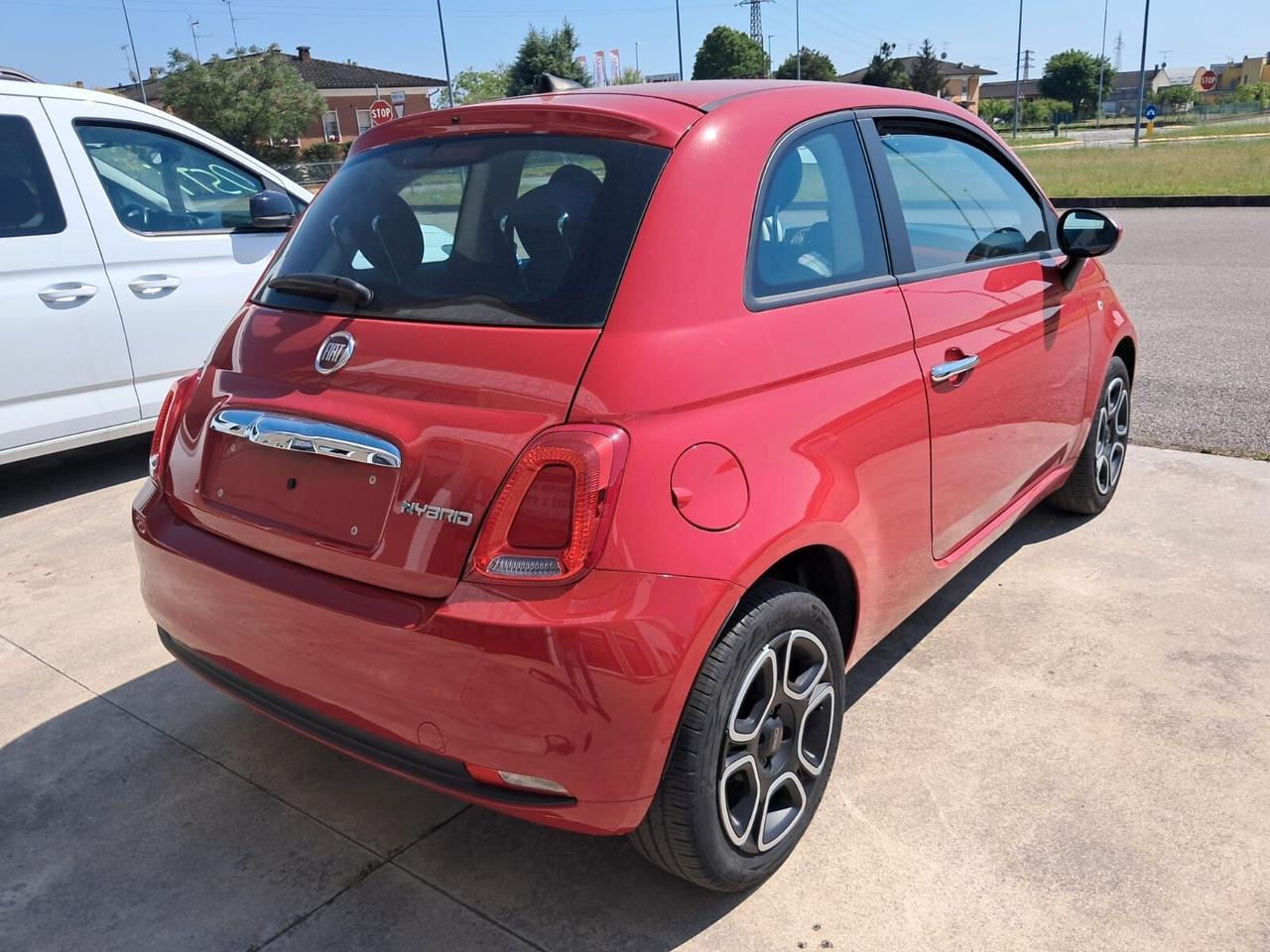 Fiat 500 1.0 Hybrid Red
