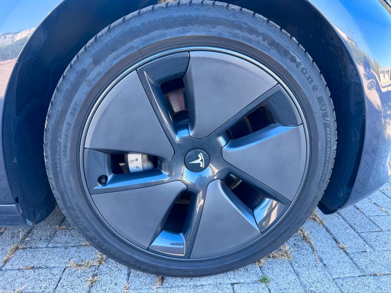 Tesla Model 3 Long Range Dual Motor AWD