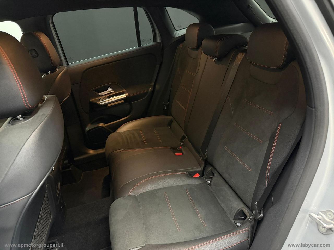 MERCEDES-BENZ GLA 200 d 4Matic AMG Line PREMIUM