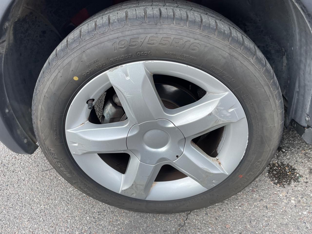 Dacia Sandero Stepway 1.6 8V 90CV* Neo patentati *