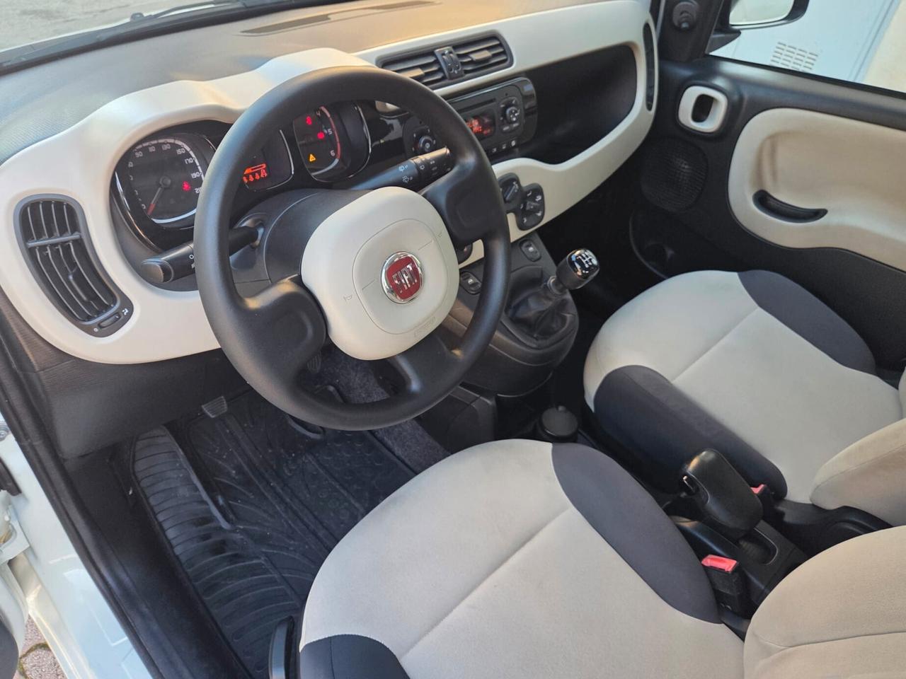 Fiat Panda 1.3 MJT 75 cv LOUNGE