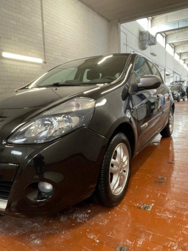 RENAULT Clio 1.2 16V 5 porte Luxe