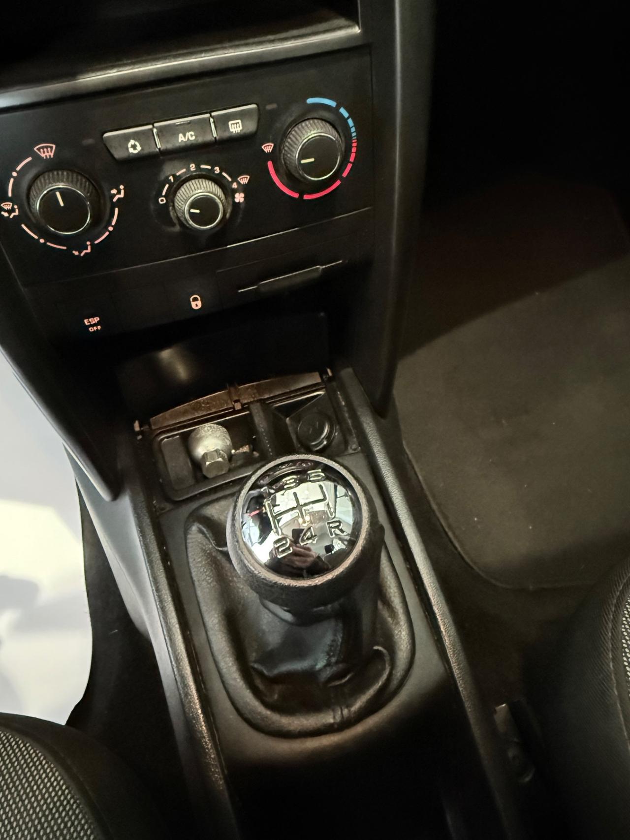 Peugeot 207 1.6 8V HDi 93CV 5p. Millesim 200