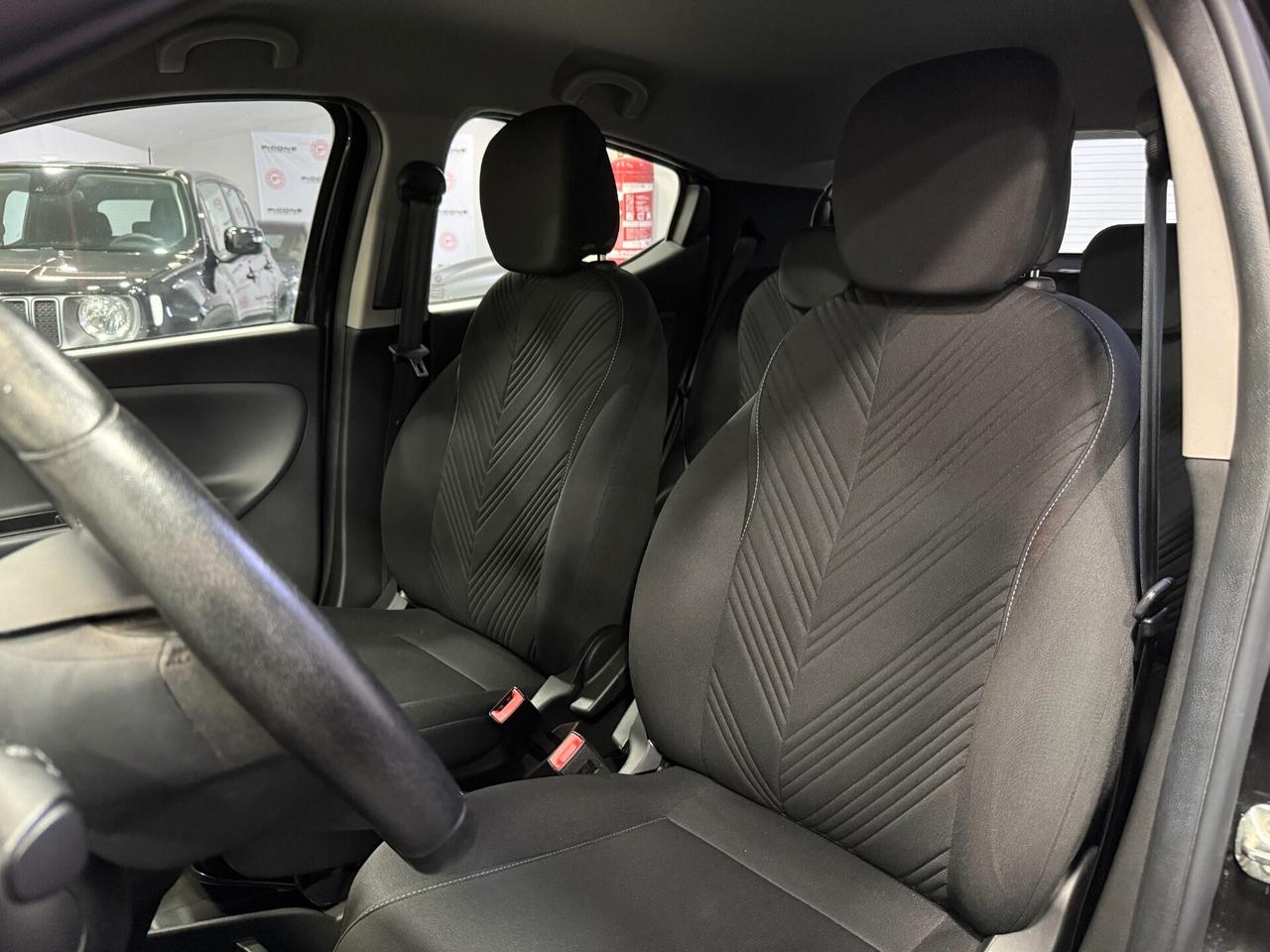 Lancia Ypsilon 1.0 FireFly 5 porte S&S Hybrid Gold