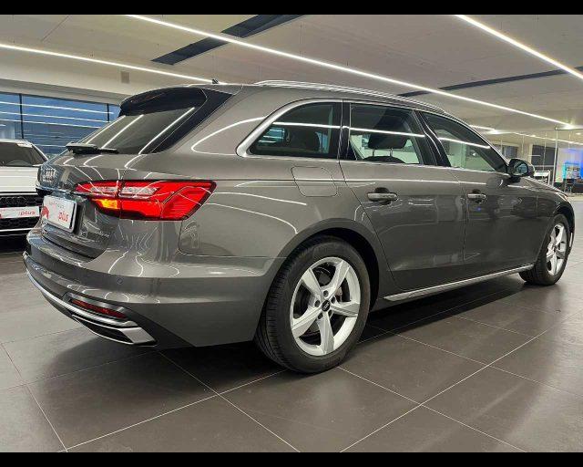 AUDI A4 Avant 40 TDI quattro S tronic Business Advanced
