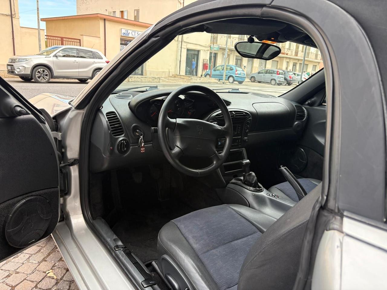 Porsche Boxster 2.5i 24V cat