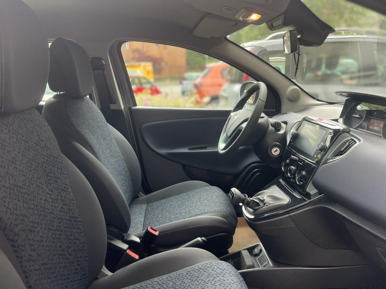 Lancia Ypsilon