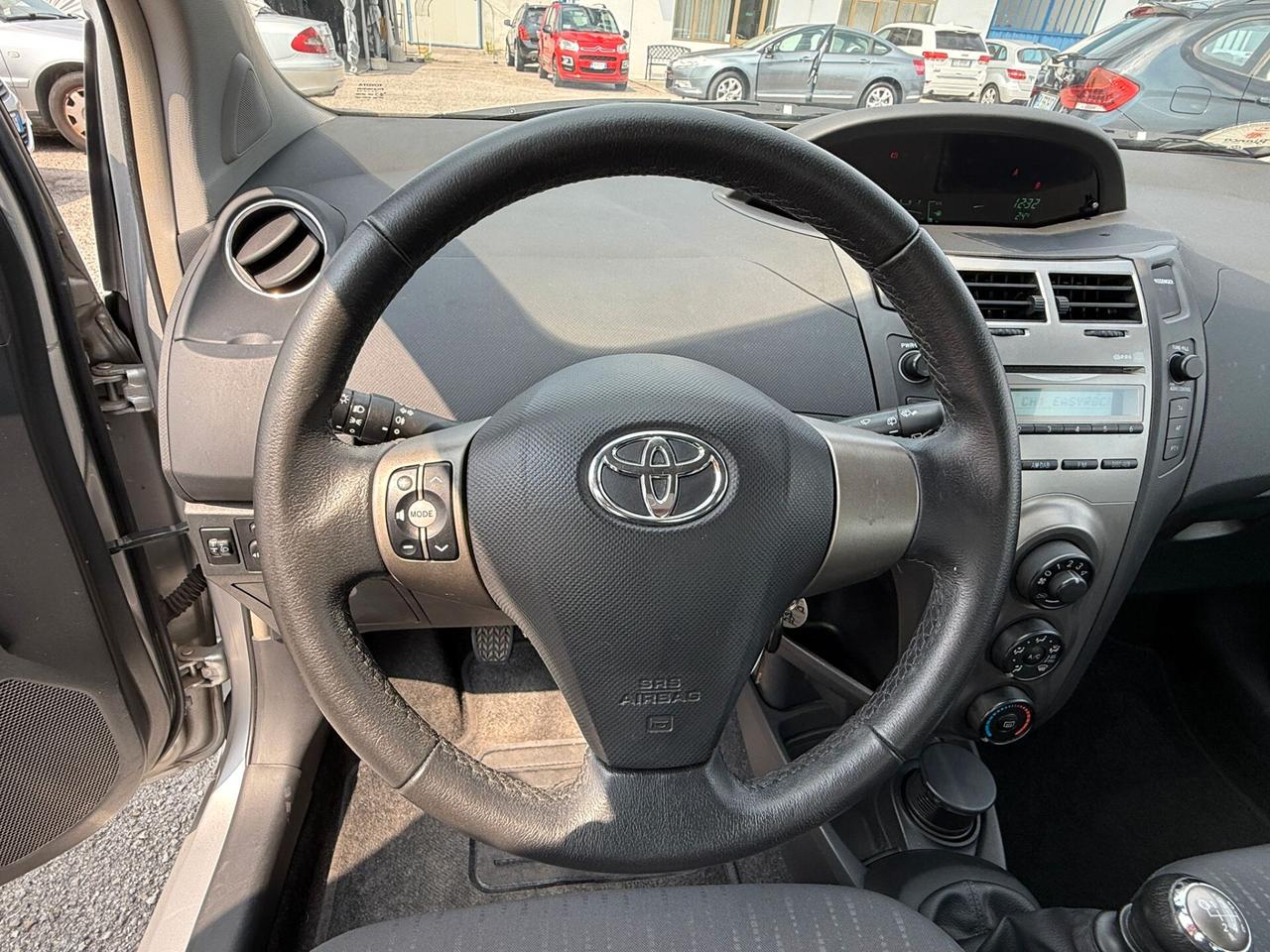 Toyota Yaris 1.3 Benz Km 96.160!!!