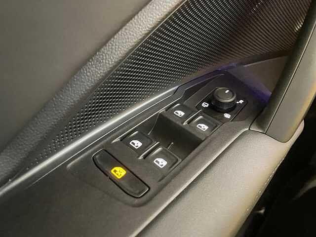 Volkswagen Tiguan Mark 3 (2024) 2.0TDI 150CV DSG Life - IVA ESPOSTA