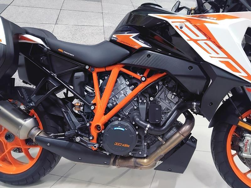 KTM 1290 Super Duke GT