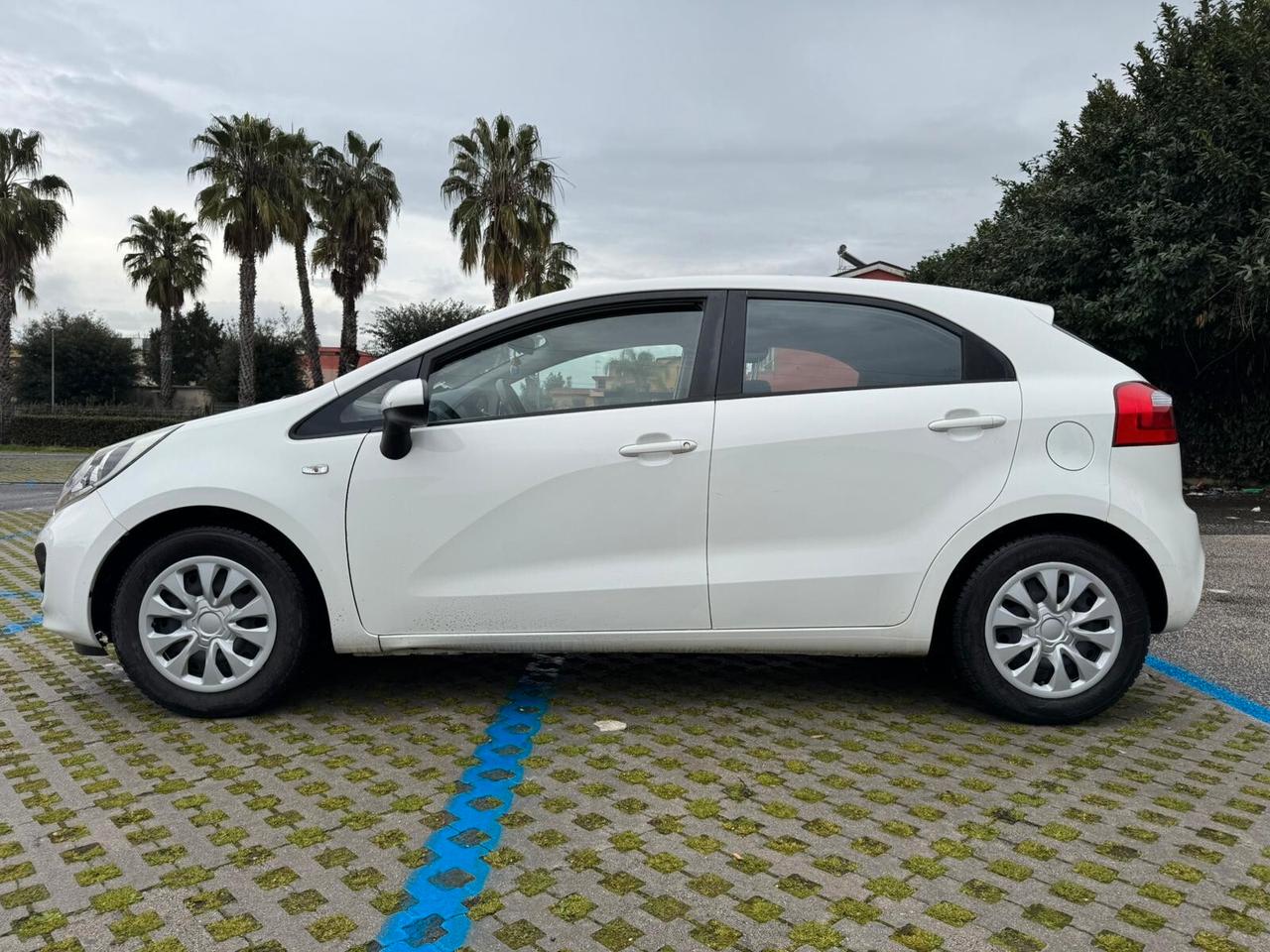 Kia Rio 1.1 CRDi 5p. Active ANNO 2014