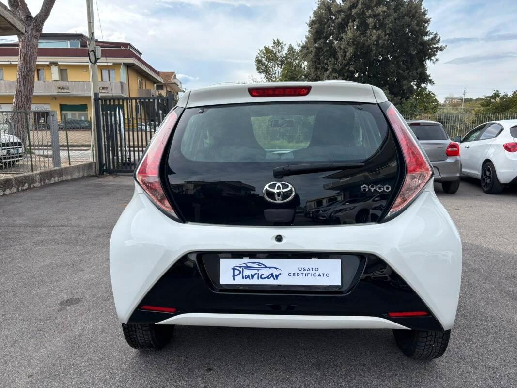 Toyota Aygo 1.0 x-play 5p