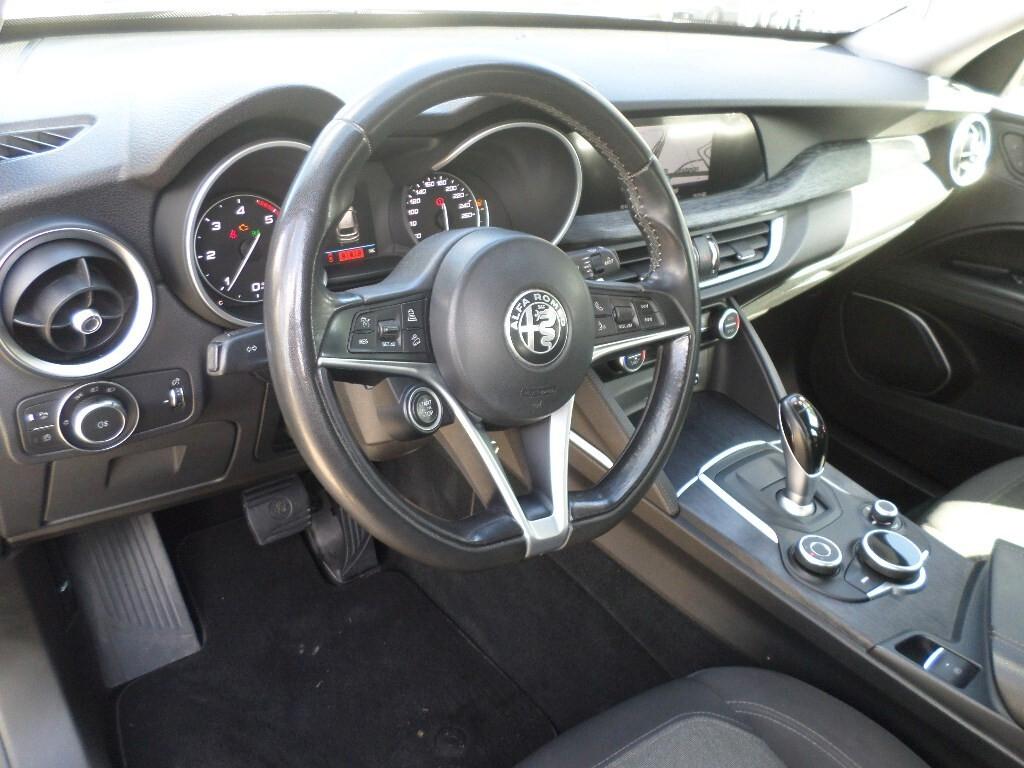 Alfa Romeo Stelvio 2.2 Turbodiesel 160 CV AT8 RWD Business
