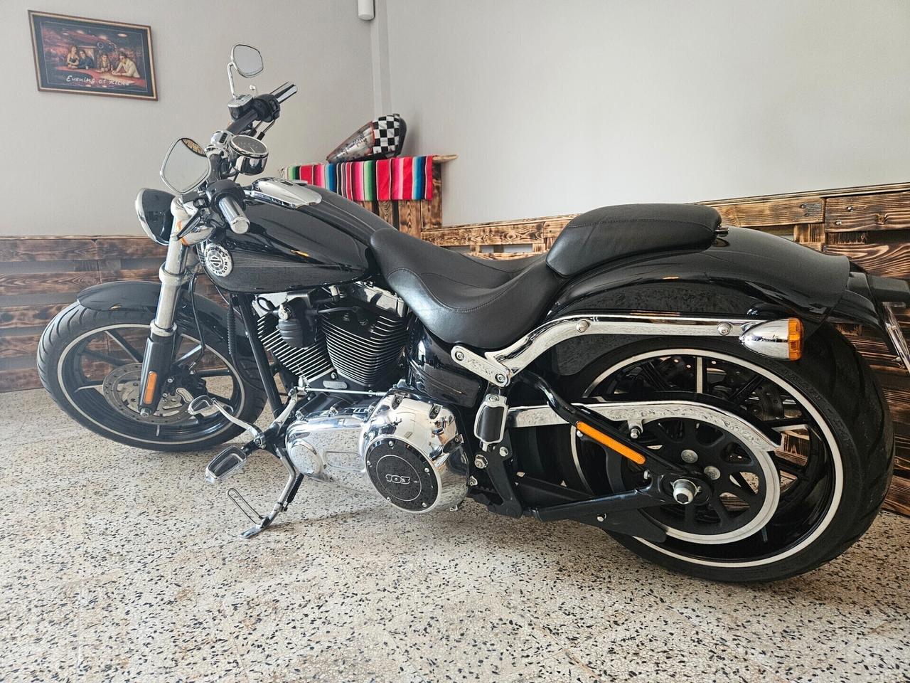 Harley-davidson Breakout C.V.O.