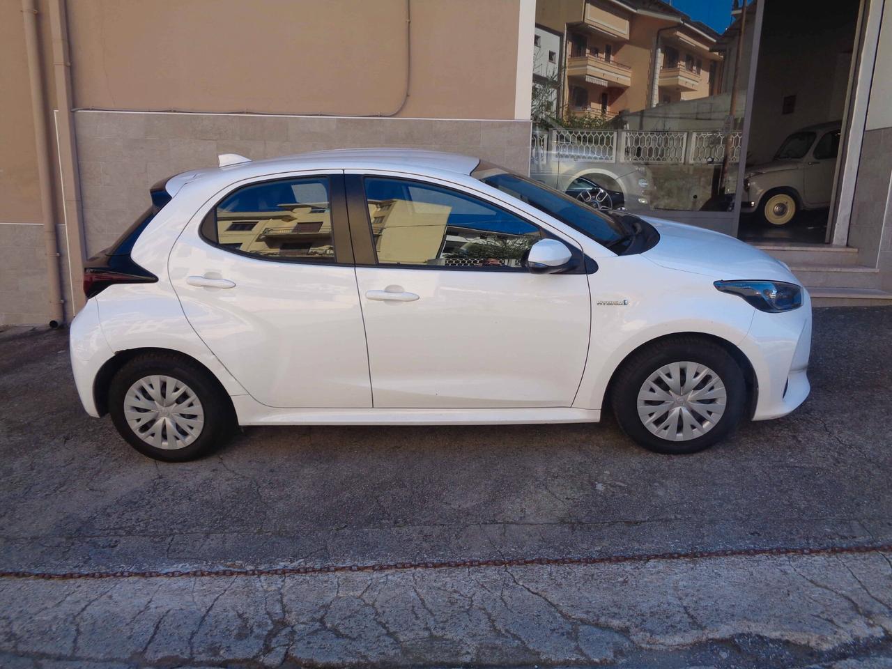 Toyota Yaris 1.5 Hybrid Trend (Finanziabile)