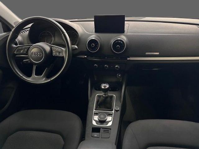 AUDI A3 SPB 1.6 TDI 116 CV Business