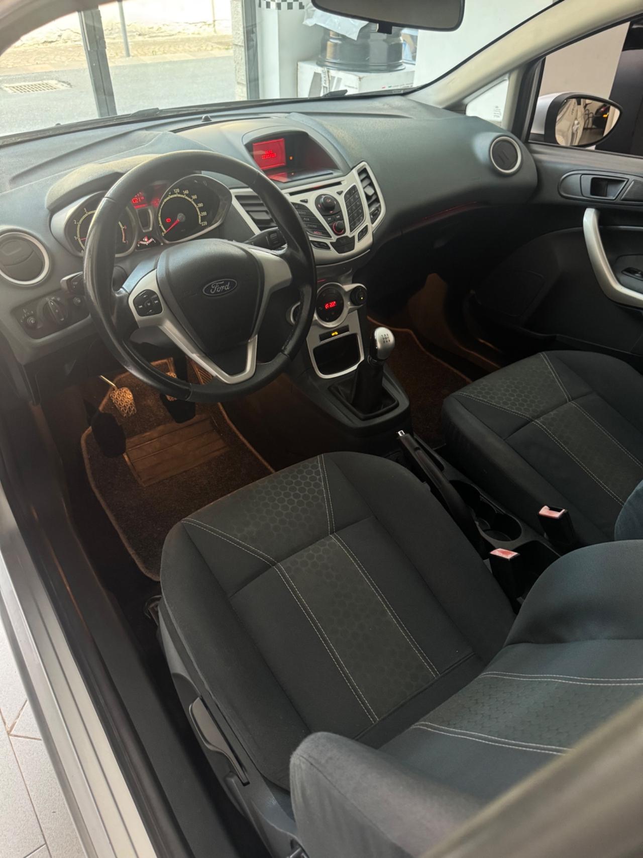 Ford Fiesta 1.2 82CV 3 porte Titanium