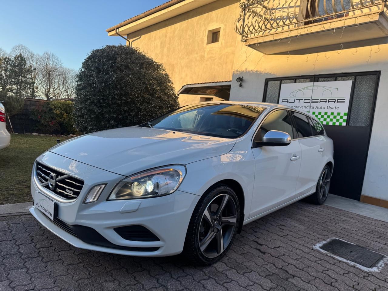 Volvo V60 D3 Geartronic R-design