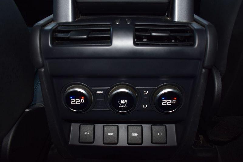 Land Rover Defender Defender 110 2.0 SD4 240CV AWD Auto HSE