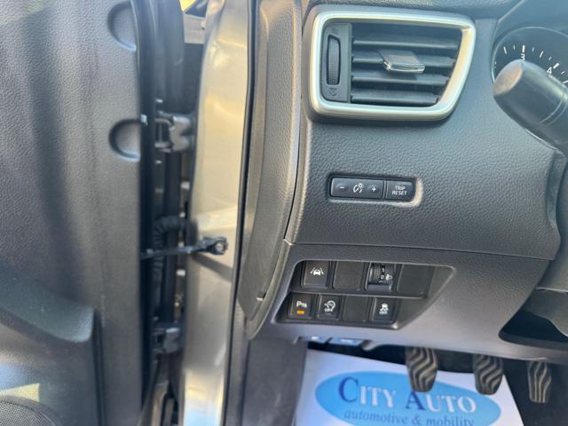 NISSAN Qashqai 1.5 dCi Tekna 110CV NAVI+RETR.