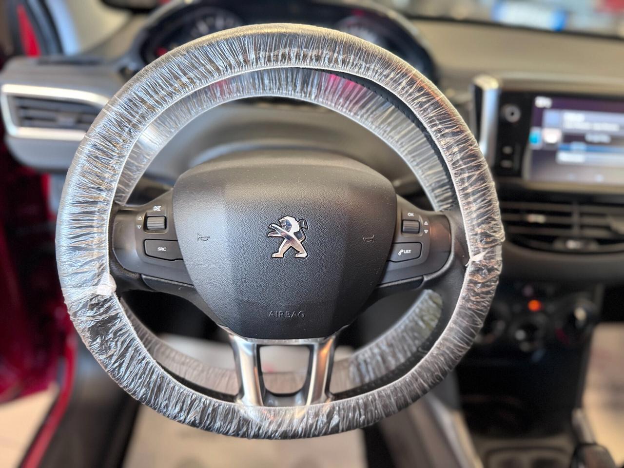 Peugeot 2008 BlueHDi 100 Allure