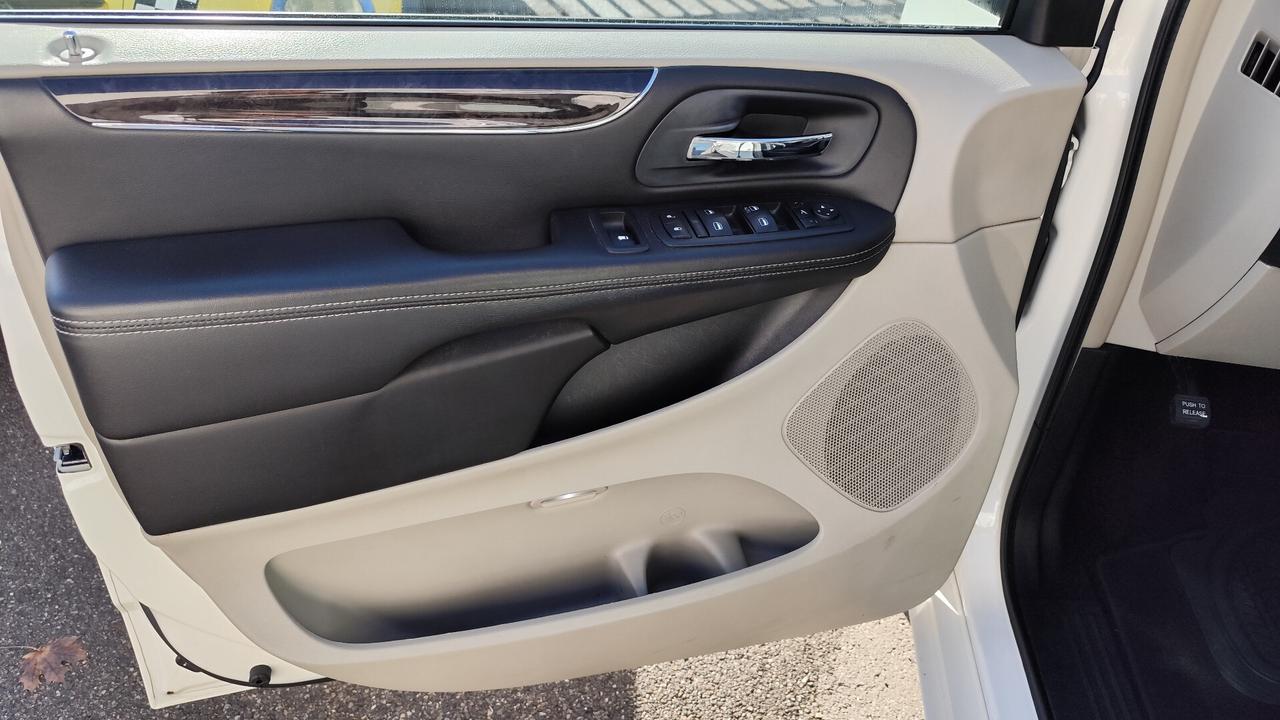 Lancia Voyager 2.8 Turbodiesel Platinum 178 CV