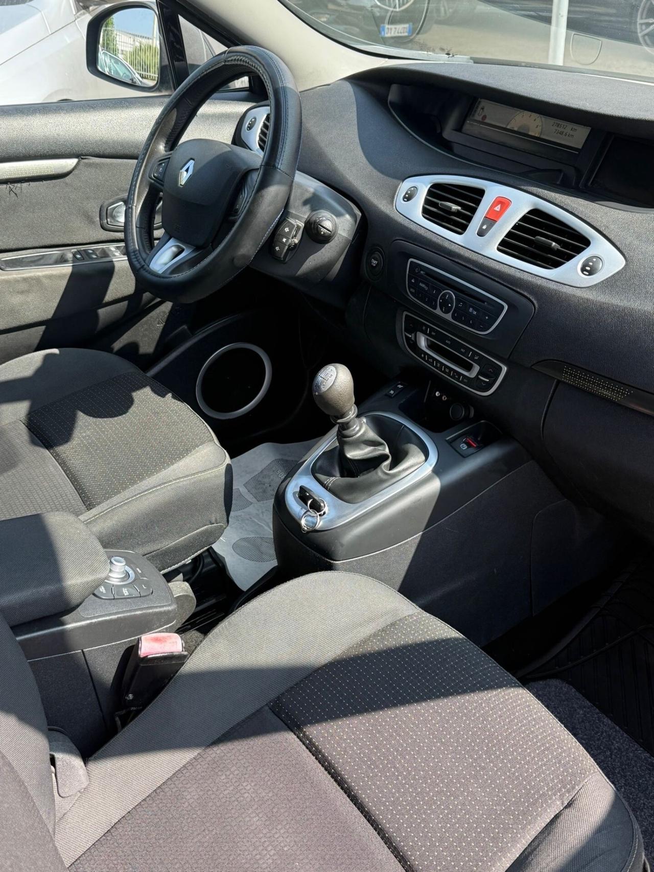 Renault Scenic Scénic X-mod 1.9 dCi 130CV Luxe