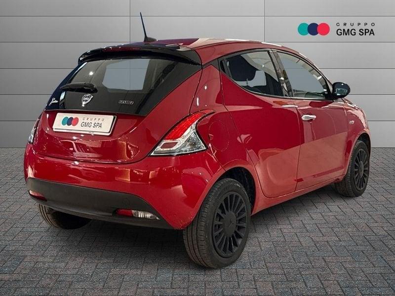 Lancia Ypsilon 1.0 firefly hybrid Silver Plus s&s 70cv