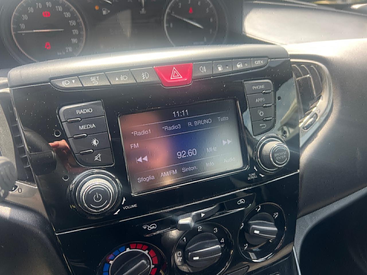 Lancia Ypsilon 1.2 69CV GPL Ecochic Gold-2018