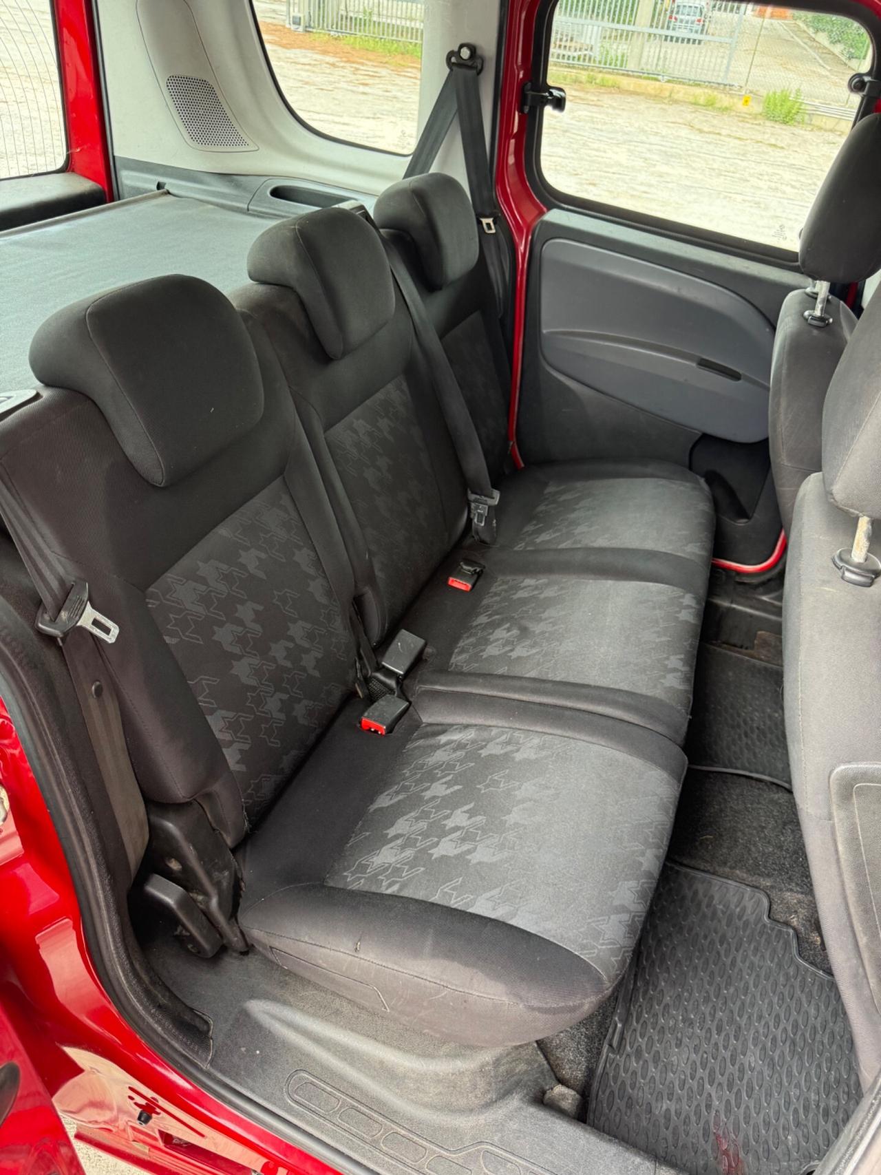 Fiat Doblo 5posti 1.4 T-Jet Natural Power uniproprietà
