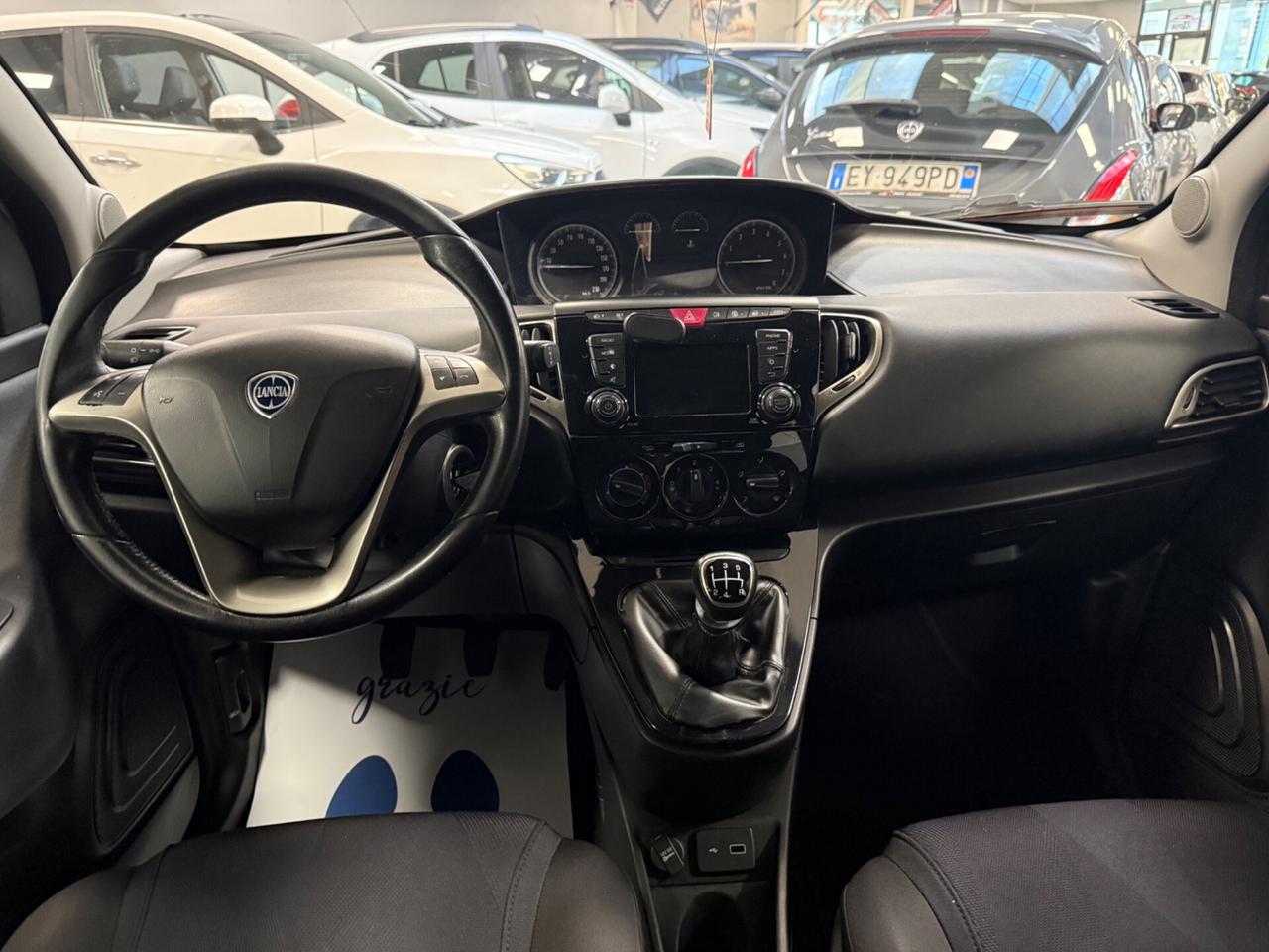 Lancia Ypsilon 1.2 69 CV 5 porte S&S Platinum Ok Neopatentati
