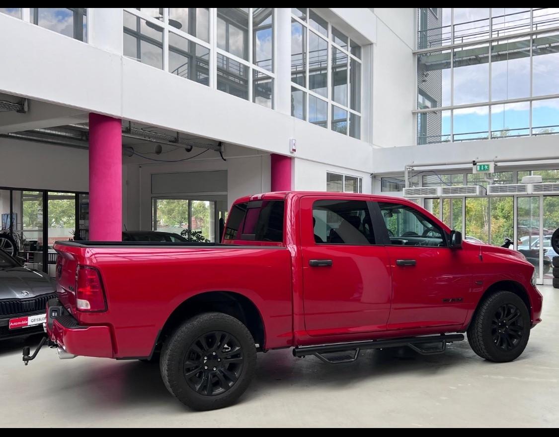 Dodge RAM 1500 5.7 V8 4WD Crew Cab