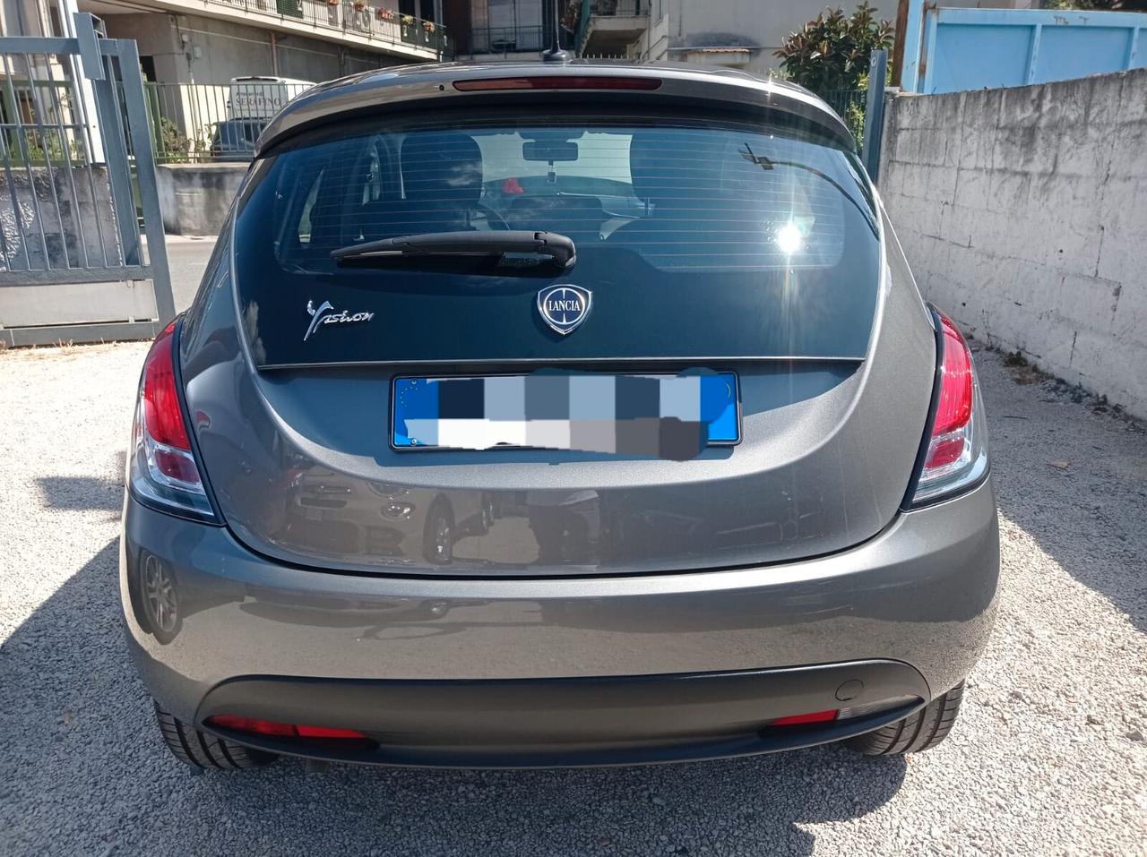 Lancia Ypsilon 1.2 69CV Elefantino Blu 700€ Gpl