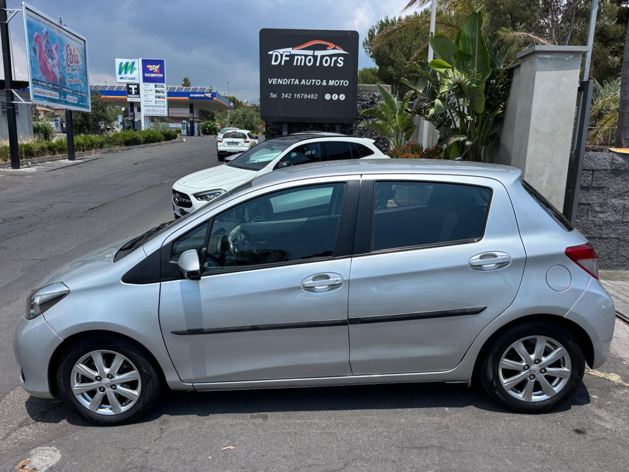 Toyota Yaris 1.4 D-4D 5 porte Lounge-2013